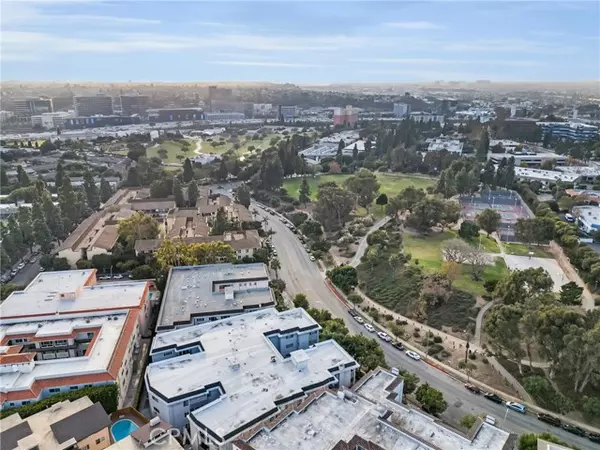 Culver City, CA 90230,6150 Buckingham Pkwy 202