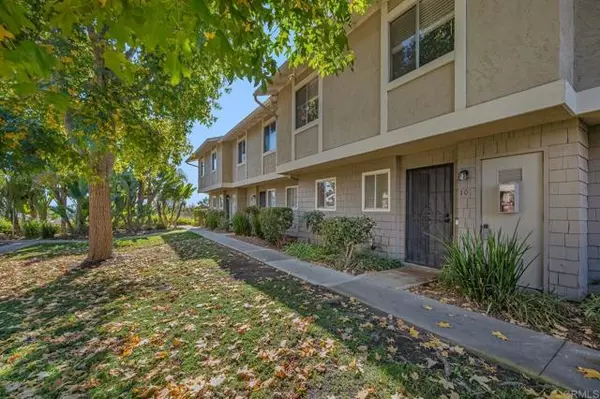 Vista, CA 92084,2112 E Vista Way 10