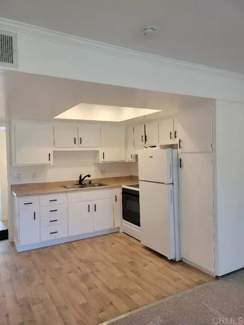 Escondido, CA 92026,27735 Mountain Meadow RD 12