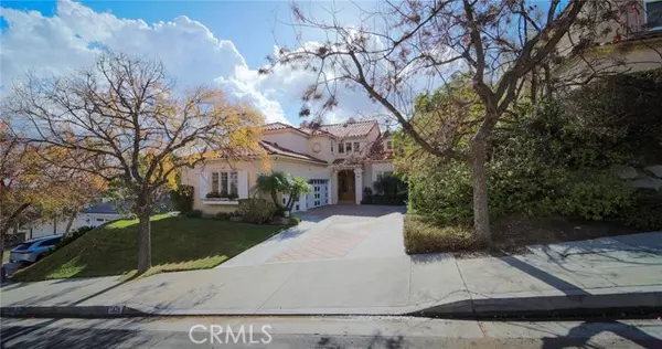 La Crescenta, CA 91214,3828 Sky View LN