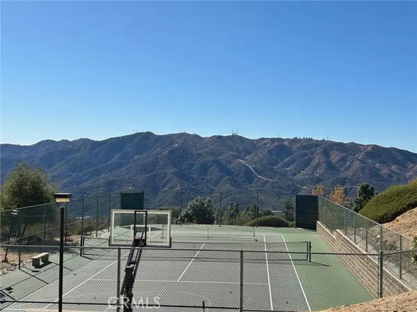 La Crescenta, CA 91214,3828 Sky View LN