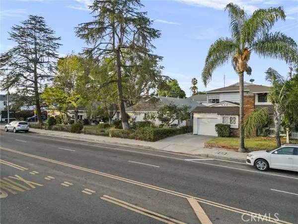 Studio City, CA 91602,11613 -27 Moorpark ST 11625