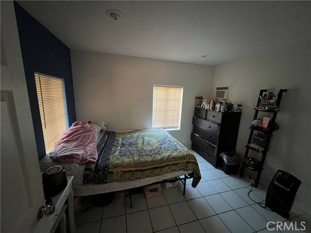 Bell Gardens, CA 90201,6646 Ira AVE