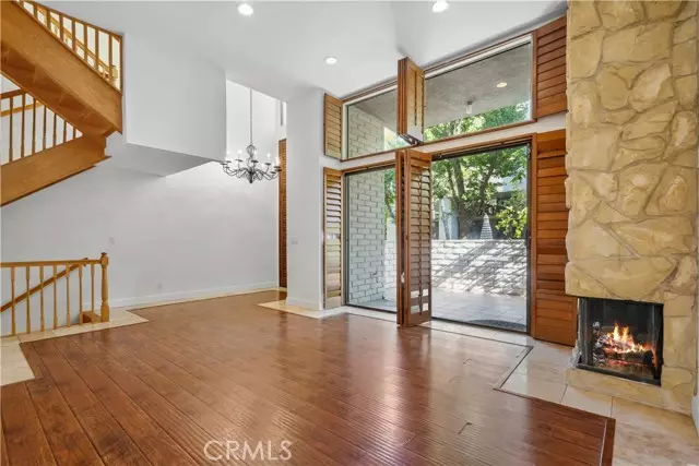 5345 White Oak AVE J, Encino, CA 91316