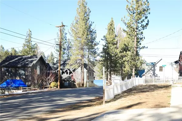 Big Bear Lake, CA 92315,195 Elgin RD