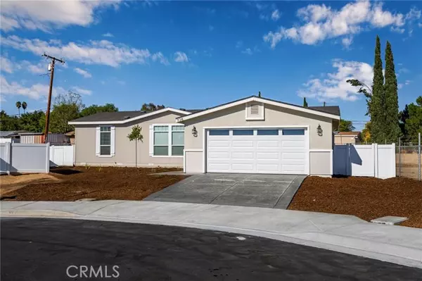 Perris, CA 92570,728 Larissa CT