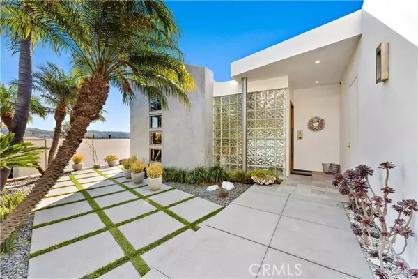 Laguna Beach, CA 92651,535 Dunnegan DR