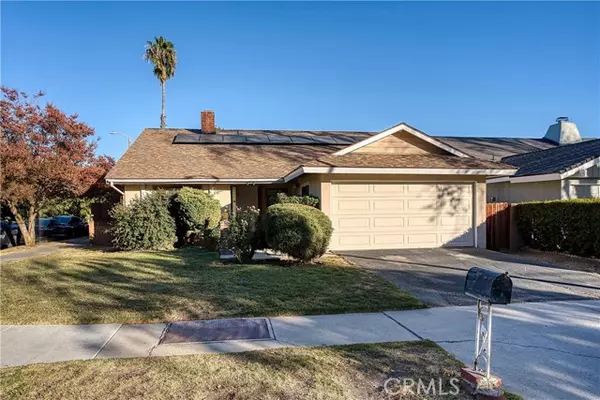 8478 Variel AVE, Canoga Park, CA 91304