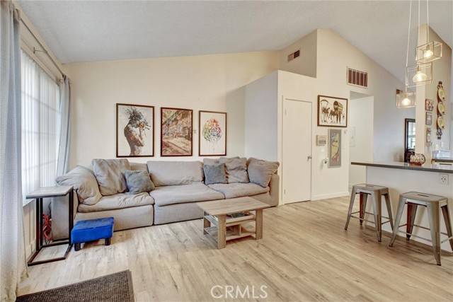 Sylmar, CA 91342,11350 Foothill BLD 30