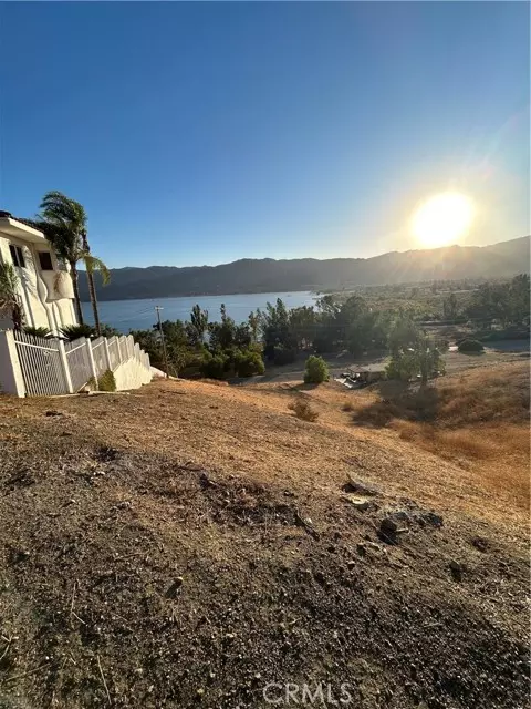 Lake Elsinore, CA 92530,0 Lakeview AVE