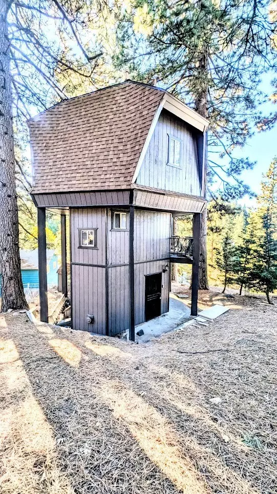 31438 Easy ST, Running Springs, CA 92382