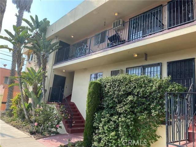 5871 Pickford ST, Los Angeles, CA 90019