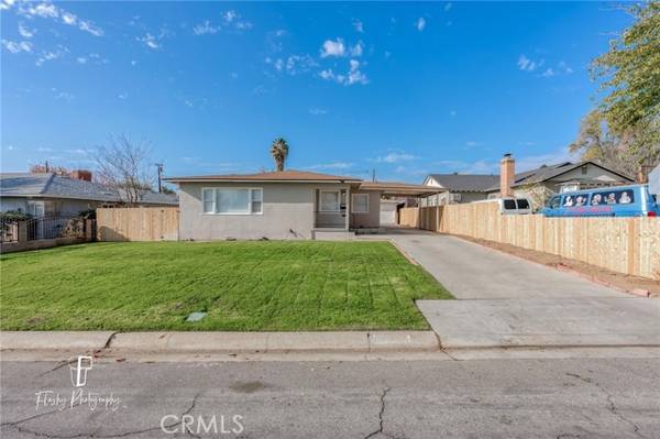 1660 Camino Sierra, Bakersfield, CA 93306