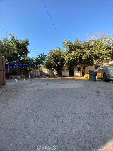 1727 w santa ana, CA 92703