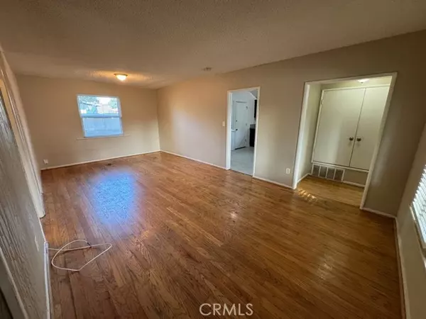 Van Nuys, CA 91406,17627 Caprino PL