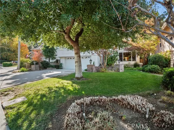 Newhall, CA 91321,24113 Clearbank LN