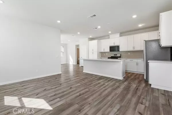 Highland, CA 92346,7191 Paul Green DR