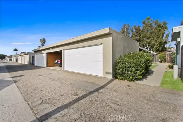 Fullerton, CA 92831,3116 Quartz LN