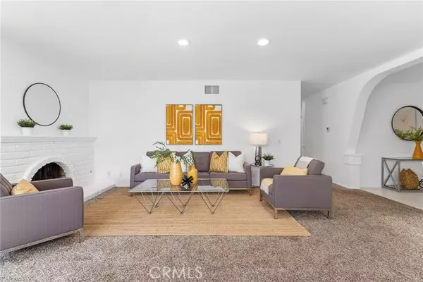 Agoura Hills, CA 91301,6346 Acadia AVE