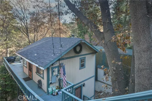 735 E Victoria CT, Lake Arrowhead, CA 92352