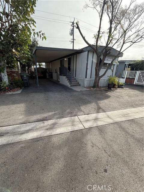 Lynwood, CA 90262,5300 cortland ST 23