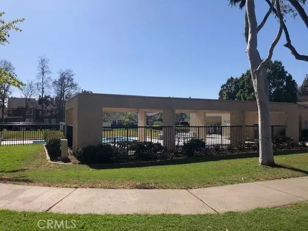 Irvine, CA 92614,25 Woodleaf