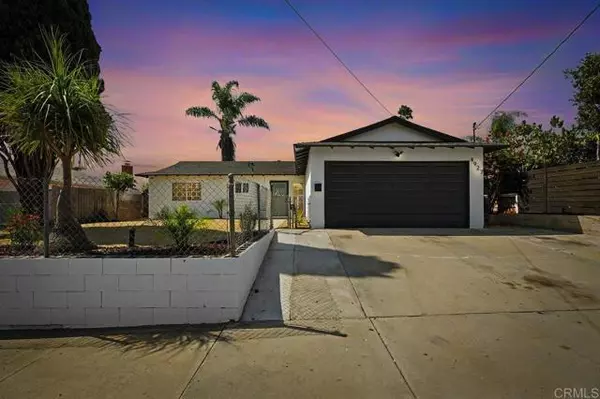 Oceanside, CA 92057,4927 Luna DR