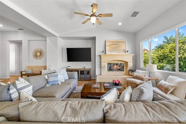 La Quinta, CA 92253,44260 Via Coronado