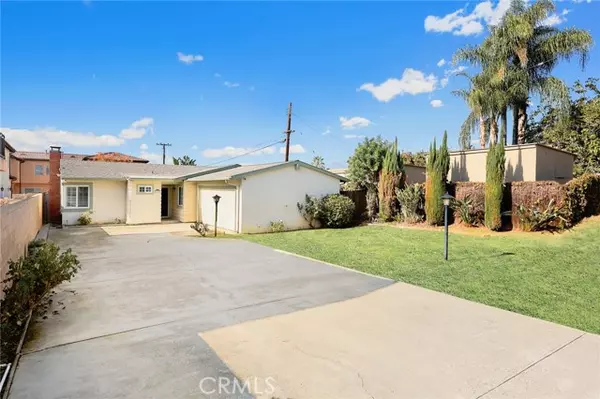 5765 N. Barranca AVE, Azusa, CA 91702