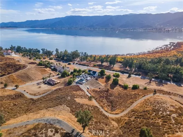 35 Lake View Ave, Lake Elsinore, CA 92530