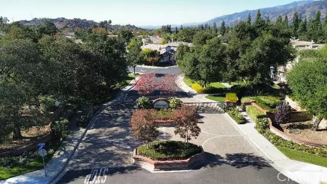 2225 Saratoga LN, Glendora, CA 91741