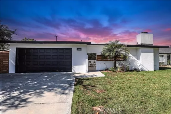 15271 Yorkshire LN, Huntington Beach, CA 92647