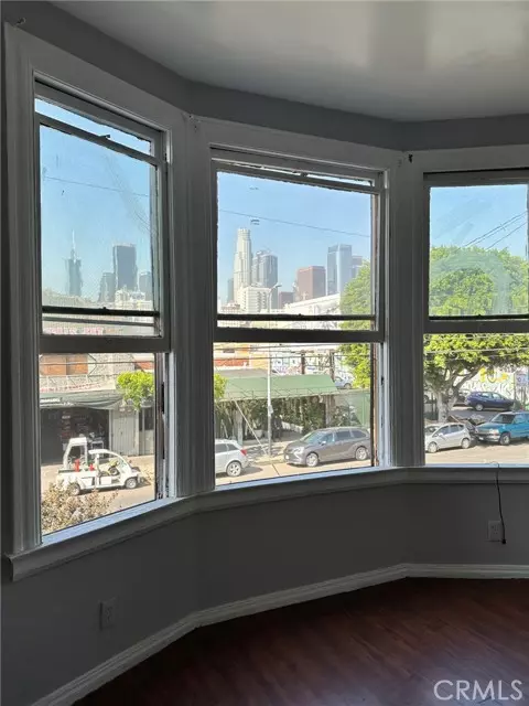 738 san pedro, Los Angeles, CA 90014