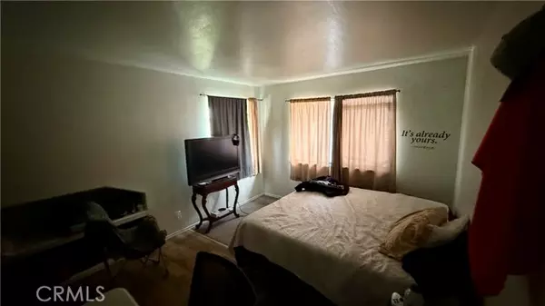 Huntington Beach, CA 92647,7002 Valentine DR