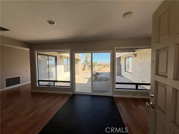 Hesperia, CA 92345,18530 Eucalyptus ST