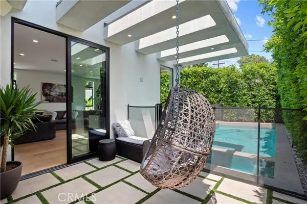 Studio City, CA 91604,10673 Valleyheart DR