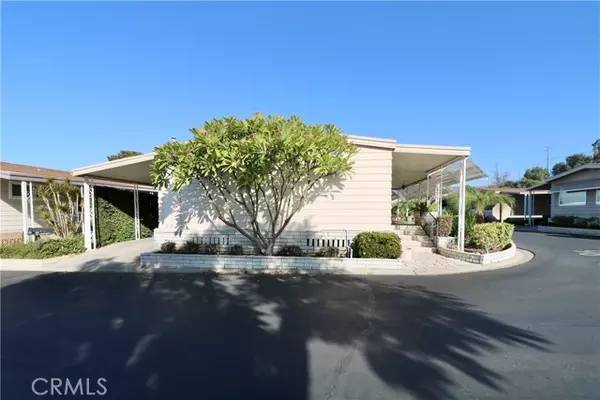 Yorba Linda, CA 92886,16959 Lake Ridge WAY 209