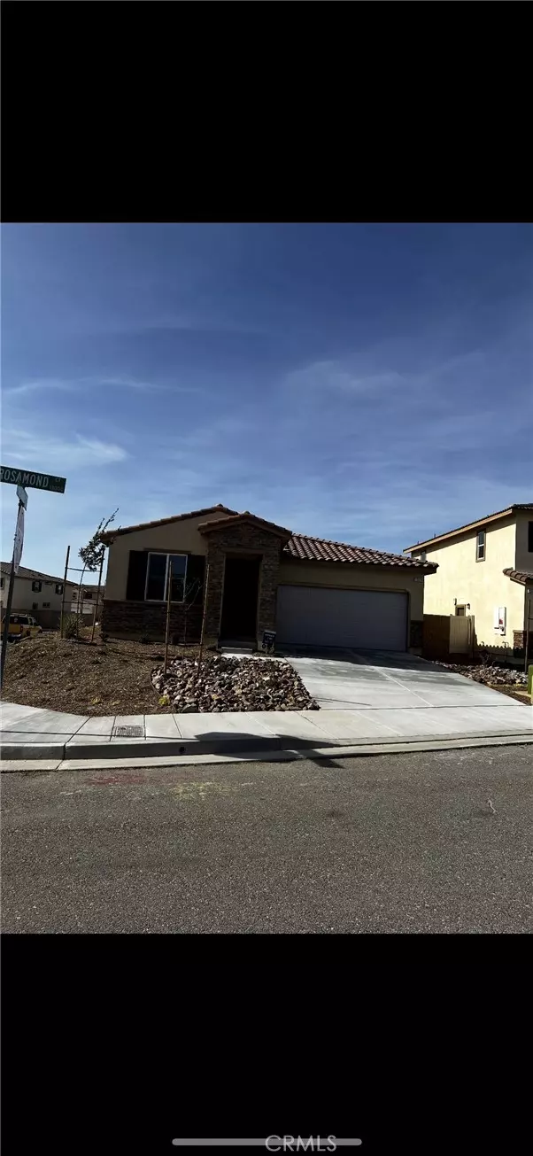 Hesperia, CA 92344,13074 Rosamond CT