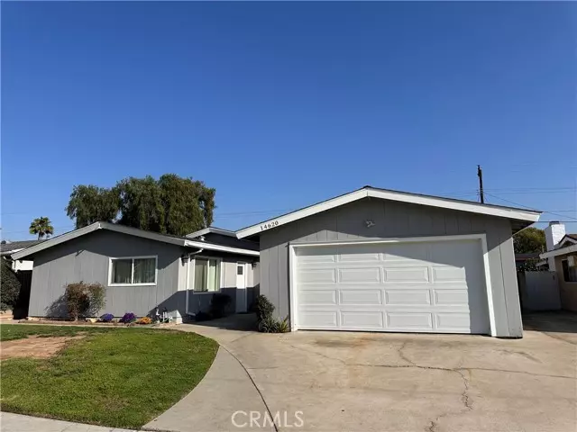 14620 Biola Ave, La Mirada, CA 90638