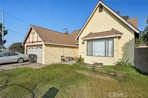 2295 W Wardlow RD, Long Beach, CA 90810