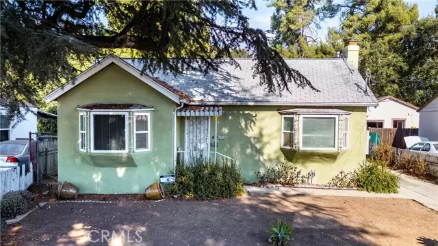 Altadena, CA 91001,665 Devirian PL