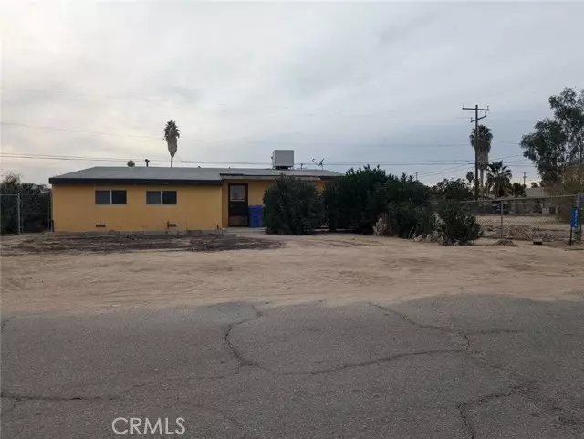 Twentynine Palms, CA 92277,6216 Cahuilla AVE