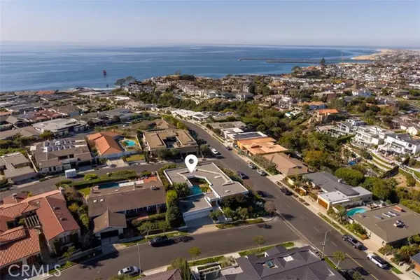 Corona Del Mar, CA 92625,4501 Roxbury RD