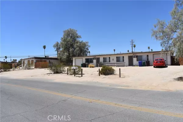 Twentynine Palms, CA 92277,5826 Desert TRL