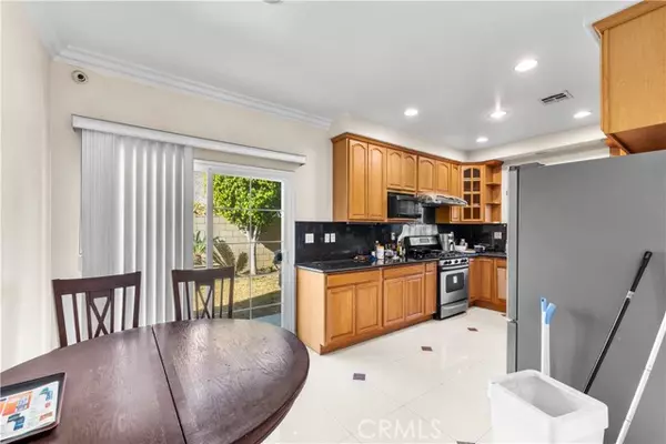 Rosemead, CA 91770,2729 Walnut Grove AVE