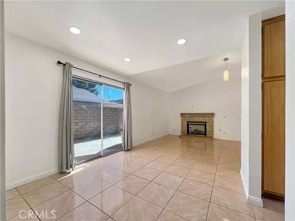 Palmdale, CA 93550,2810 Juniper DR