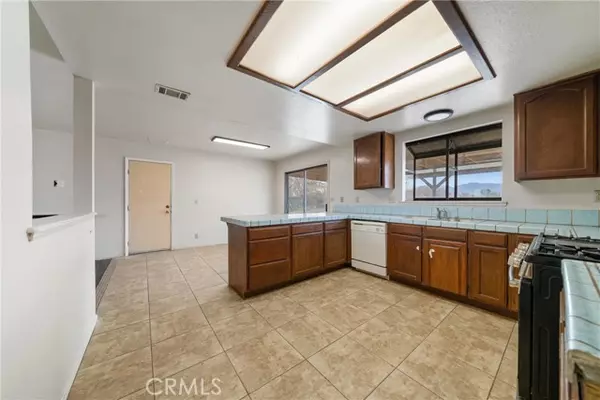 Palmdale, CA 93591,9620 E Avenue Q