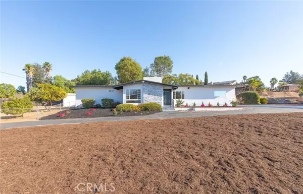 Escondido, CA 92029,1060 Hamilton LN