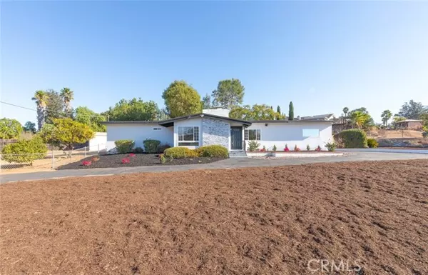 Escondido, CA 92029,1060 Hamilton LN