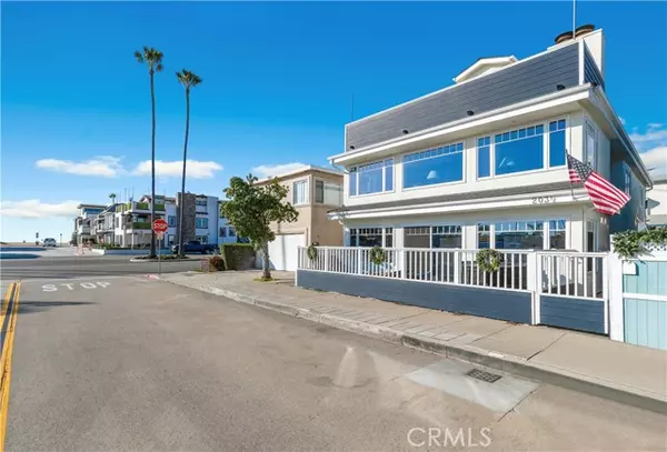 203 8th St, Newport Beach, CA 92661